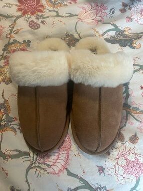 Women’s Ugg Slippers - Brown/Cream
